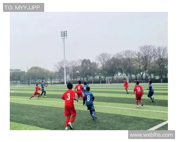 武汉足球队的意识提升与发展探讨聚焦足球文化与团队精神的建设